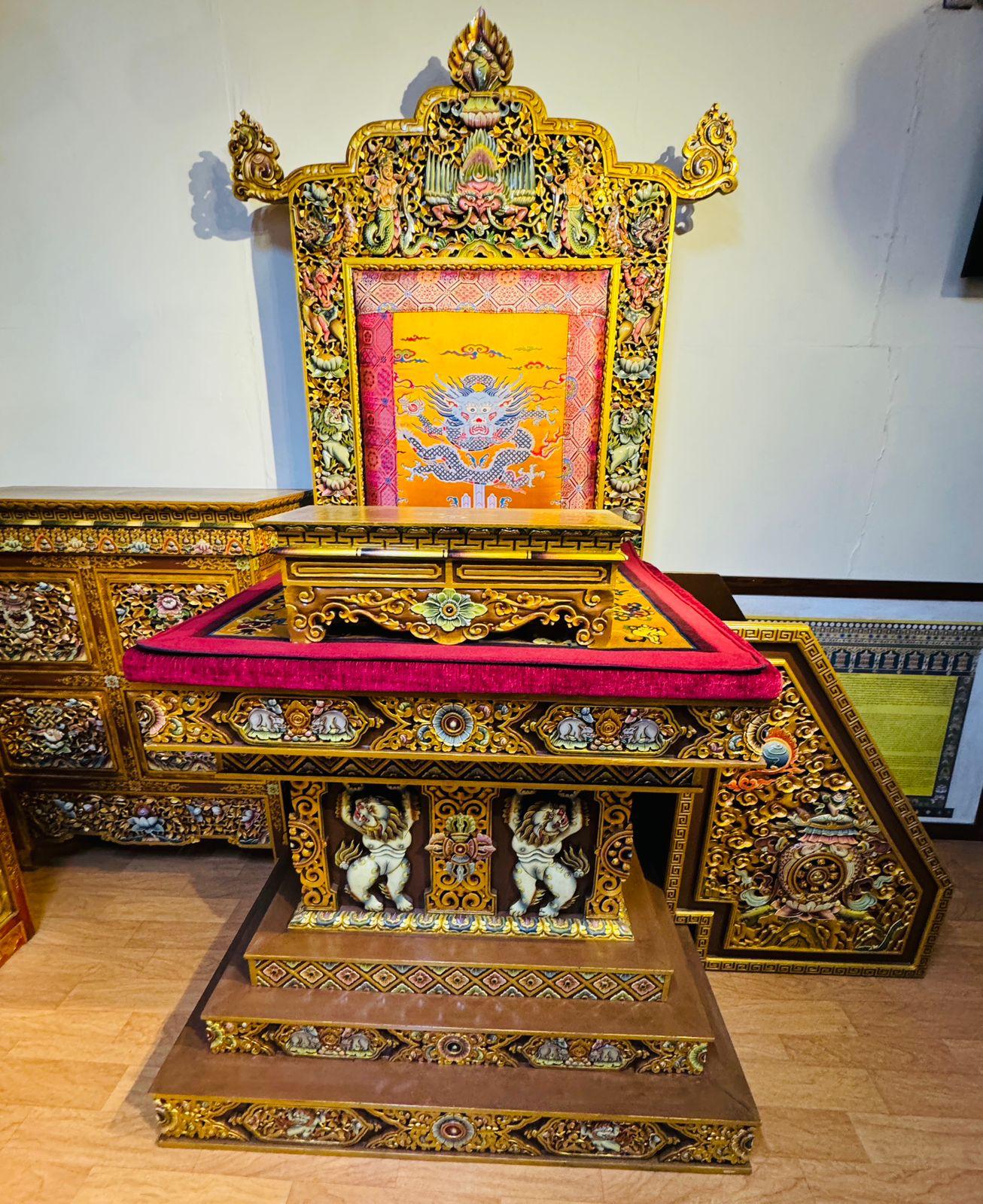 Rinpoche's Throne Sponsorship