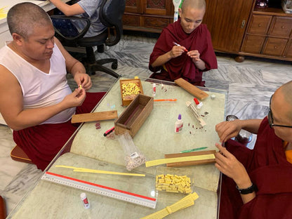Construction of Namgyalma Stupa  建造南迦玛舍利塔