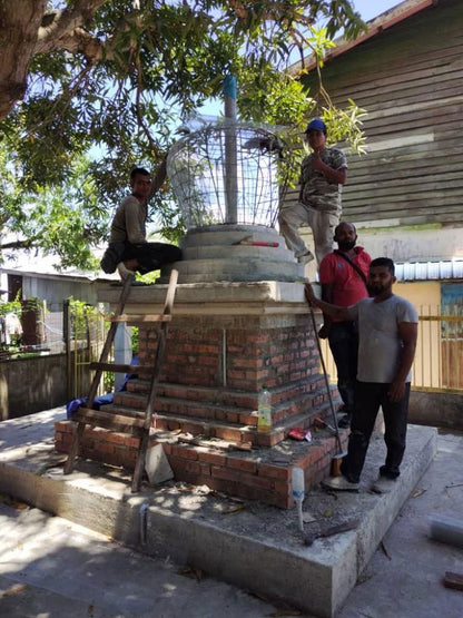 Construction of Namgyalma Stupa  建造南迦玛舍利塔