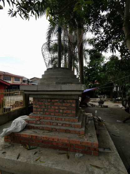 Construction of Namgyalma Stupa  建造南迦玛舍利塔