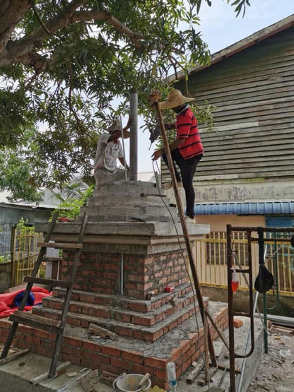 Construction of Namgyalma Stupa  建造南迦玛舍利塔